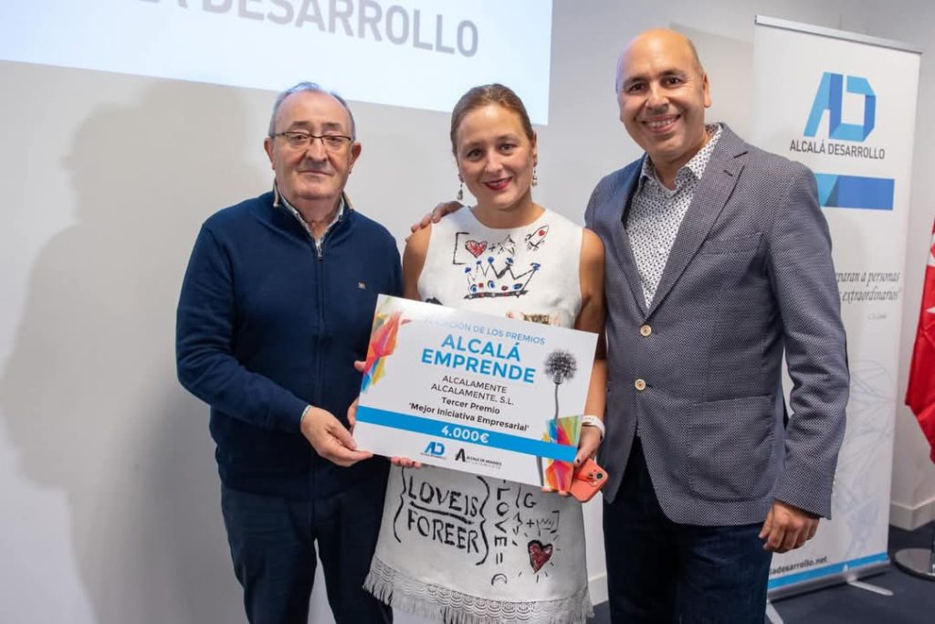 Diploma del Tercer Premio 'Mejor Iniciativa Empresarial' para Alcalamente en Alcalá Emprende.